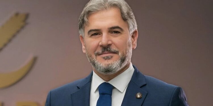 Belediye başkanlarının AKP'ye nasıl bir hikaye ile geçtiğini biliyoruz