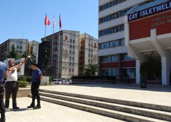 Ben kanunlara uyuyorum hakkımı yiyemez kimse!
