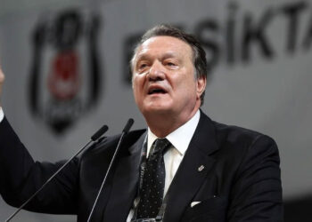 Beşiktaş'tan Galatasaray'a 'Salıncak' Göndermesi