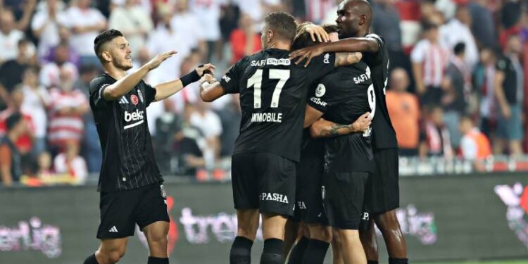 Beşiktaş'tan sezona üst üste 5. kez galibiyetle başlangıç