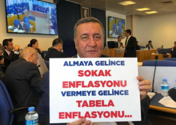 Bireysel kredi kart borçları 3,34 trilyon liraya yükseldi