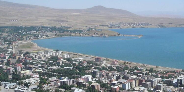 Bitlis'te gösteri ve yürüyüşler 2 gün süreyle yasaklandı