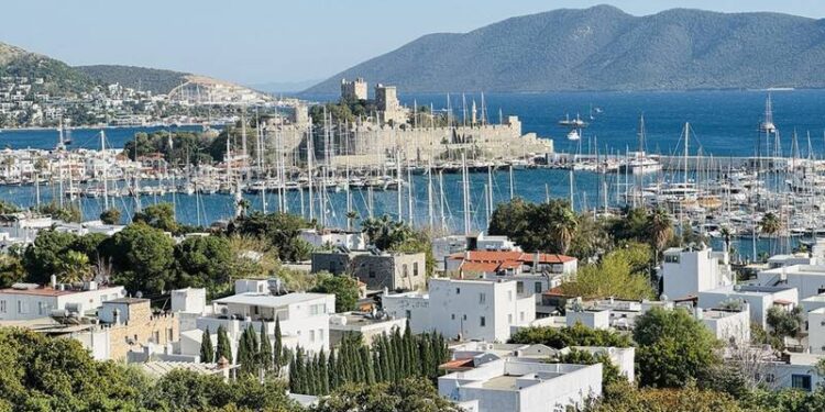 Bodrum ve Marmaris esnafı "fahiş fiyat algısından" rahatsız