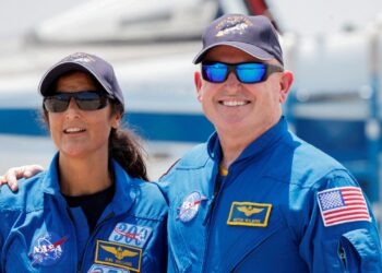 Boeing, NASA astronotlarını yarı yolda bıraktı: Sekiz günlüğüne gittikleri uzaydan dönüşleri 2025'e kaldı