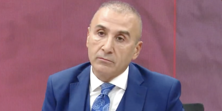 Bu da oldu; Metin Özkan’ın parasını çaldığı kadın, ‘iftiradan’ yargılanmış!