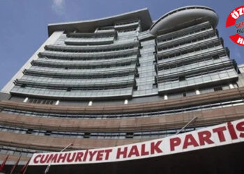 CHP, Kadın Kolları Başkanını Seçecek: İki Aday Çekiliyor, Favori Kim?