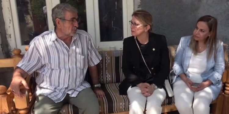 CHP Kadın Kolları Genel Başkanı Kaya'dan kaybolan 8 yaşındaki Narin'in ailesine ziyaret