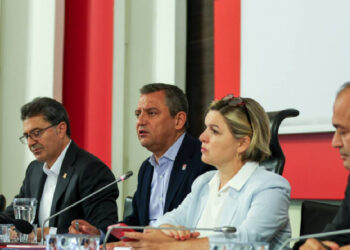 CHP Tüzük Kurultayı'nda İlk Toplantı Tamam: 3 Dönem Kuralı Getirilecek mi?