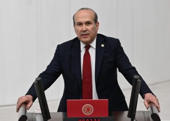 CHP’li Namık Tan’dan Hakan Fidan’a “tasmalı” tepkisi: Diplomasi yanaşma kalabalıkların yapay övgülerine kapılmamaktır