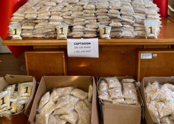 Çeşme Limanı’nda 40 kilogram kokain, Mersin Limanı’nda 1 milyon 681 bin adet captogon ele geçirildi