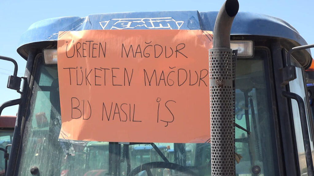 Çiftçilerden Traktörlü Protesto: 'Sadaka değil, terimizin karşılığını istiyoruz'