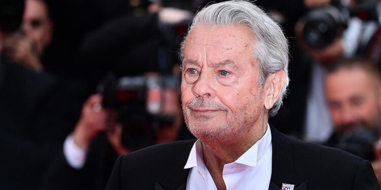 Çocukları Açıkladı: Alain Delon’un Korkunç Vasiyeti Yerine Getirilecek mi?