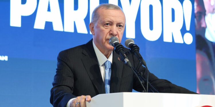 Cumhurbaşkanı Erdoğan'dan 'Endüstriyel Futbol' Eleştirisi