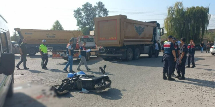 D100 Karayolu'nda Feci Kaza! Hafriyat Kamyonu, Motosiklet Sürücüsünü Ezdi