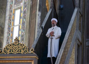 Diyanet İşleri Başkanı’ndan Atatürk açılımı! Tepki çeken tavrını değiştirdi