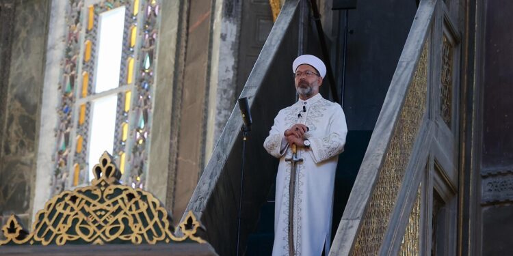 Diyanet İşleri Başkanı’ndan Atatürk açılımı! Tepki çeken tavrını değiştirdi