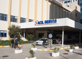 Dokuz Eylül Üniversitesi Hastanesi Acil Servisi ‘tadilat’ nedeniyle kapatıldı