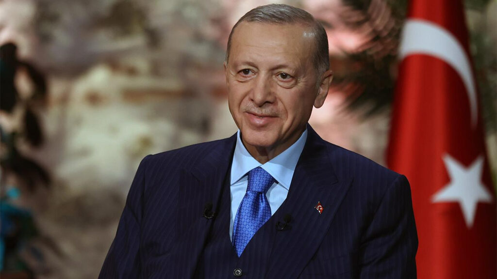 Erdoğan Kapatılan Instagram'dan Paylaşım Yapıp Sildi