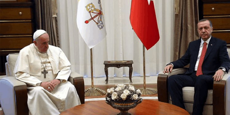 Erdoğan Olimpiyat Açılışındaki Gösterileri Papa'ya Şikayet Etti