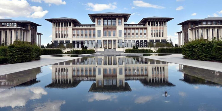 Erdoğan'ın Tartışmalı Sözleri Sonrası Yine Gündemde: Sarayların Maliyeti Belli Oldu