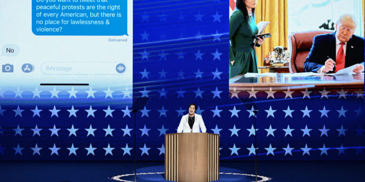 Eski Beyaz Saray sözcüsünden Donald Trump için şok ifadeler