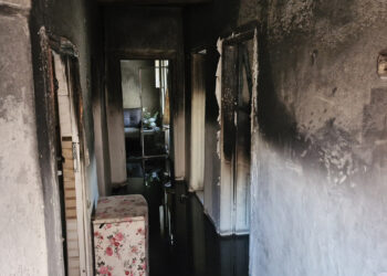 Eşyalarını Almaya Geldiği Evi Ateşe Verdi, Kendisi Yandı