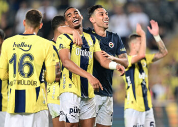 Fenerbahçe, Kadıköy'de Lille karşısında tur peşinde