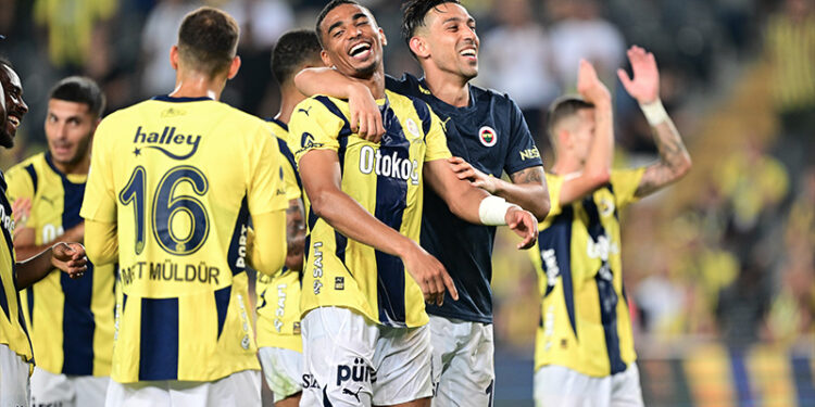 Fenerbahçe, Kadıköy'de Lille karşısında tur peşinde