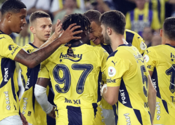 Fenerbahçe, Süper Lig’e 3 Puanla Başladı