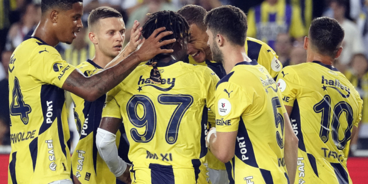 Fenerbahçe, Süper Lig’e 3 Puanla Başladı