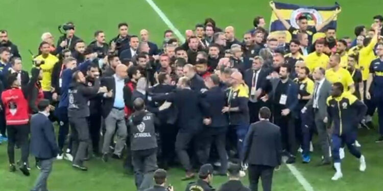 Fenerbahçeli Oyuncular Hakkında Hapis İstemi