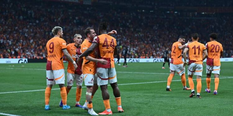 Galatasaray'ın forvetleri, sezona golle başladı