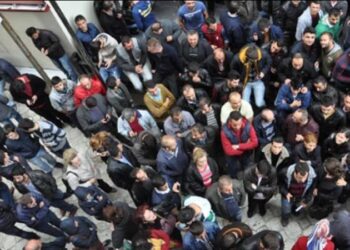 "Geçtiğimiz ay bir şehir nüfusu kadar insan işsiz kaldı"
