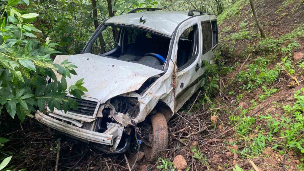 Giresun'da Otomobil Takla Attı: 1 Ölü, 1 Yaralı