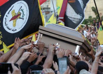Hizbullah'ın bir komutanını daha öldürüp Lübnan'a saldırıları tırmandıran İsrail'den Batı Şeria'da da kanlı baskın