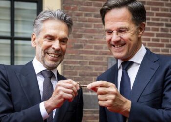 Hollanda Başbakanı, kabine toplantılarında casusluk endişesiyle telefonları yasakladı