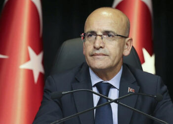 İktidara Yakın Gazeteci Yazdı: Mehmet Şimşek'e Neden Operasyon Çekildi?