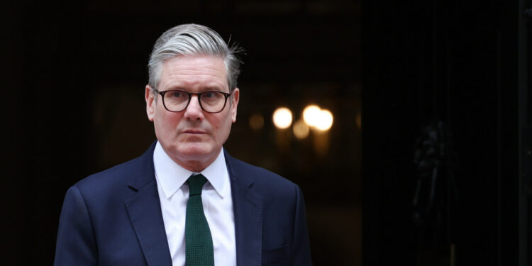 İngiltere Başbakanı Starmer, İran Cumhurbaşkanı Pezeşkiyan ile Telefonda Görüştü