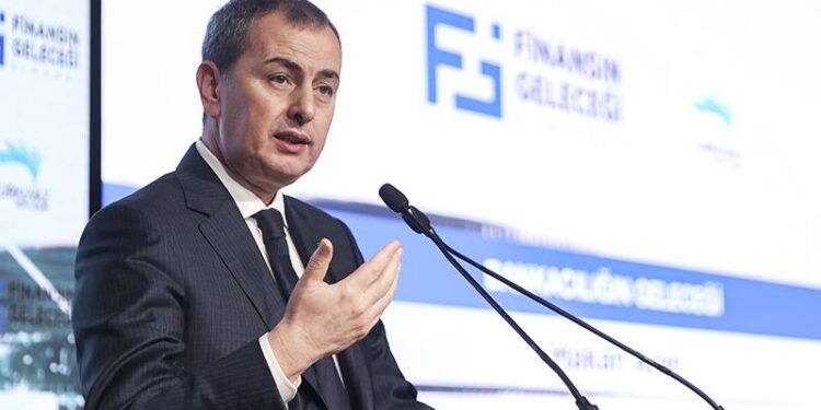 İş Bankası Genel Müdürü Hakan Aran: Rahatlamanın 2026'da görülmesini bekliyorum