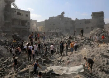 İsrail, Gazze'de Okulu Vurdu: En Az 10 Kişi Hayatını Kaybetti