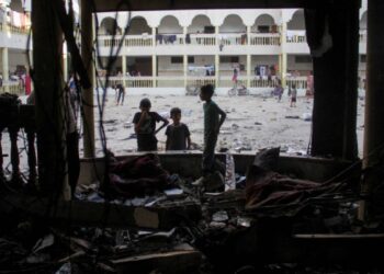 İsrail ordusu: Yaklaşık 20 Hamas ve İslami Cihad üyesinin bulunduğu okulu isabetli vurduk, ölü sayısı abartılıyor