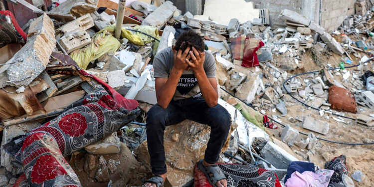 İsrail’in ‘güvenli’ dediği bölgelerde, 450 bin Filistinli göçe zorlandı