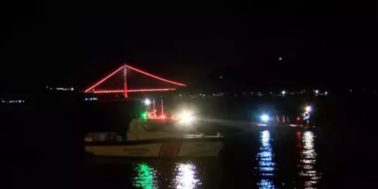 İstanbul Boğazı’nda tekne battı: 3 kişi kurtarıldı, 1 kişi kayıp