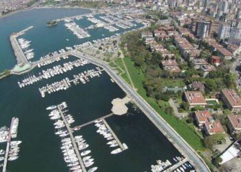 Kalamış Yat Limanı'nın özelleştirilmesine Kadıköylülerden ve belediye başkanından tepki