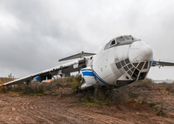 Kayıp Uçağın Enkazı 17 Yıl Sonra Bulundu