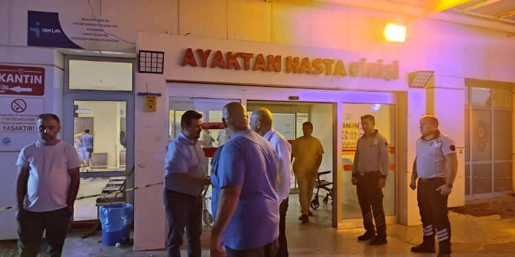 Kaymakam ve AKP İlçe Başkanı Dahil 11 Kişi Yedikleri Yemekten Zehirlendi