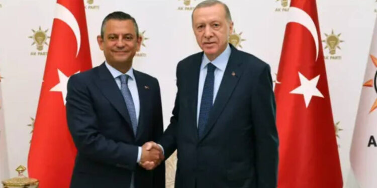 Kulis: CHP'li Belediyeler SGK Borçları Nedeniyle Özel'e 'Erdoğan'la Görüş' Baskısı Yapıyor