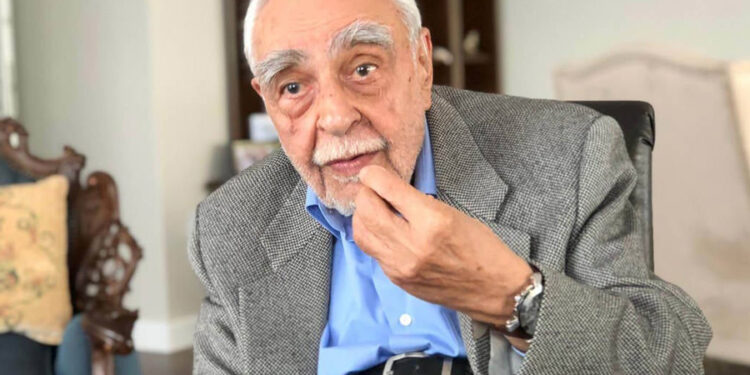 Kürt siyasetçi ve yazar Tarık Ziya Ekinci hayatını kaybetti