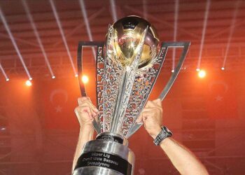 Ligde 66 sezonda 6 takım mutlu sona ulaştı; Galatasaray 24 şampiyonlukla en fazla zafere ulaşan ekip oldu