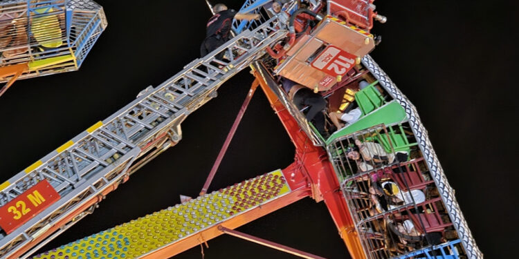 Lunaparkta Panik Anları! Bir Saat Havada Mahsur Kaldılar